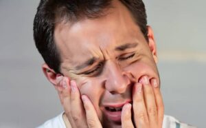 5 méthodes pour soulager un mal de dent rapidement